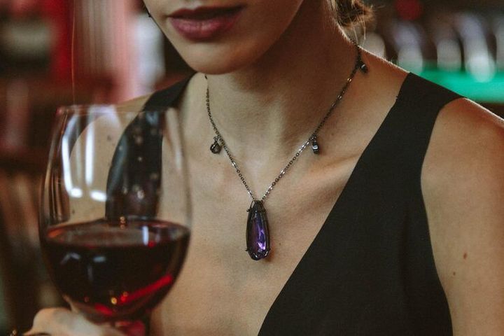 Ruby Necklaces Guide to Elegant Styles, Gemstone Features, and Design Details