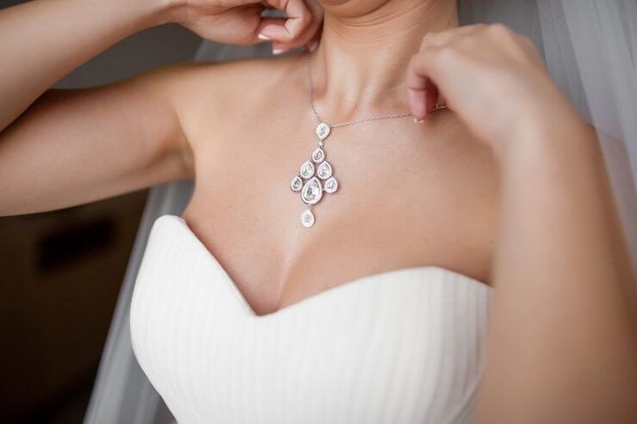 Contemporary White Gold Designs Tips for Choosing Elegant Modern Jewelry
