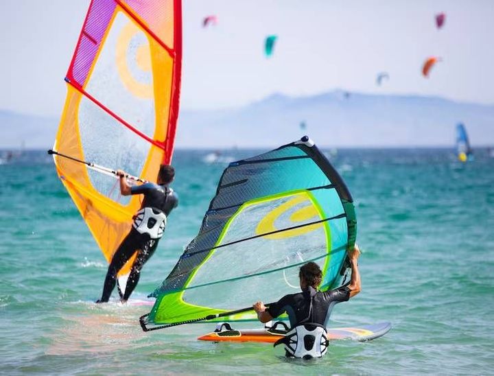 Kite Surfing Equipment Rentals Explained With Kites, Boards, and Essential Gear