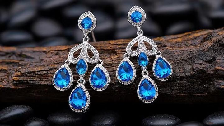 Explore Ice Blue Diamond Earrings With Color, Clarity, and Craftsmanship Details