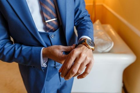 Vintage & Antique Jewelry Guide With History, Styles, and Design Insights