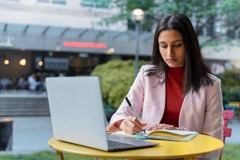 Explore Medical Education Abroad With University Selection and Application Guidance
