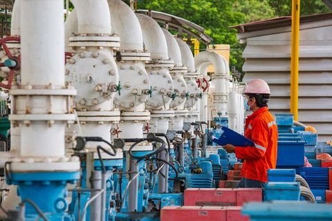 Industrial Power Machinery Systems Guide With Energy Technology and Engineering Insights