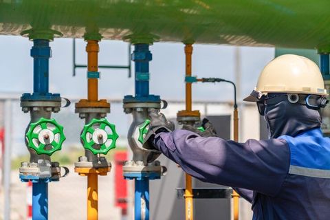 Model Predictive Control Guide With Industrial Automation and Process Optimization Insights