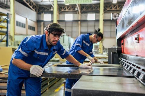 Explore Custom Injection Molding Services With Advanced Manufacturing Technology